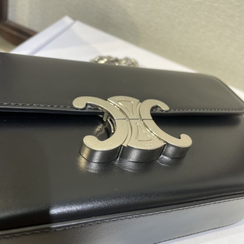 Ce1i*e triomphe bags